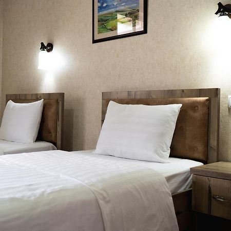 Tourist Inn Hotel ทาชเคนต์ ภายนอก รูปภาพ