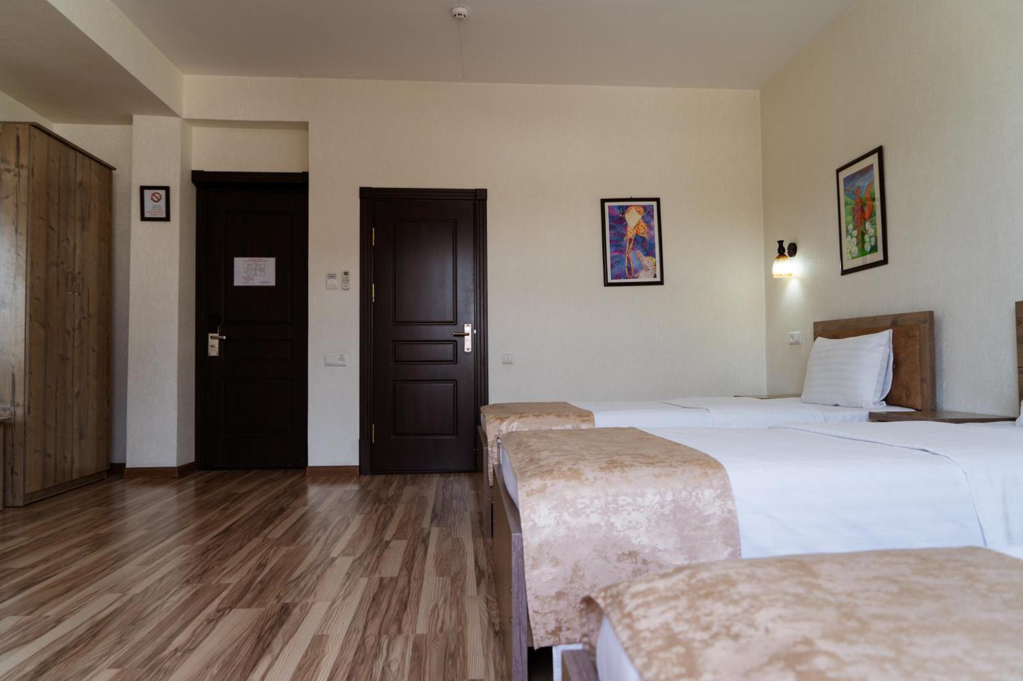 Tourist Inn Hotel ทาชเคนต์ ภายนอก รูปภาพ