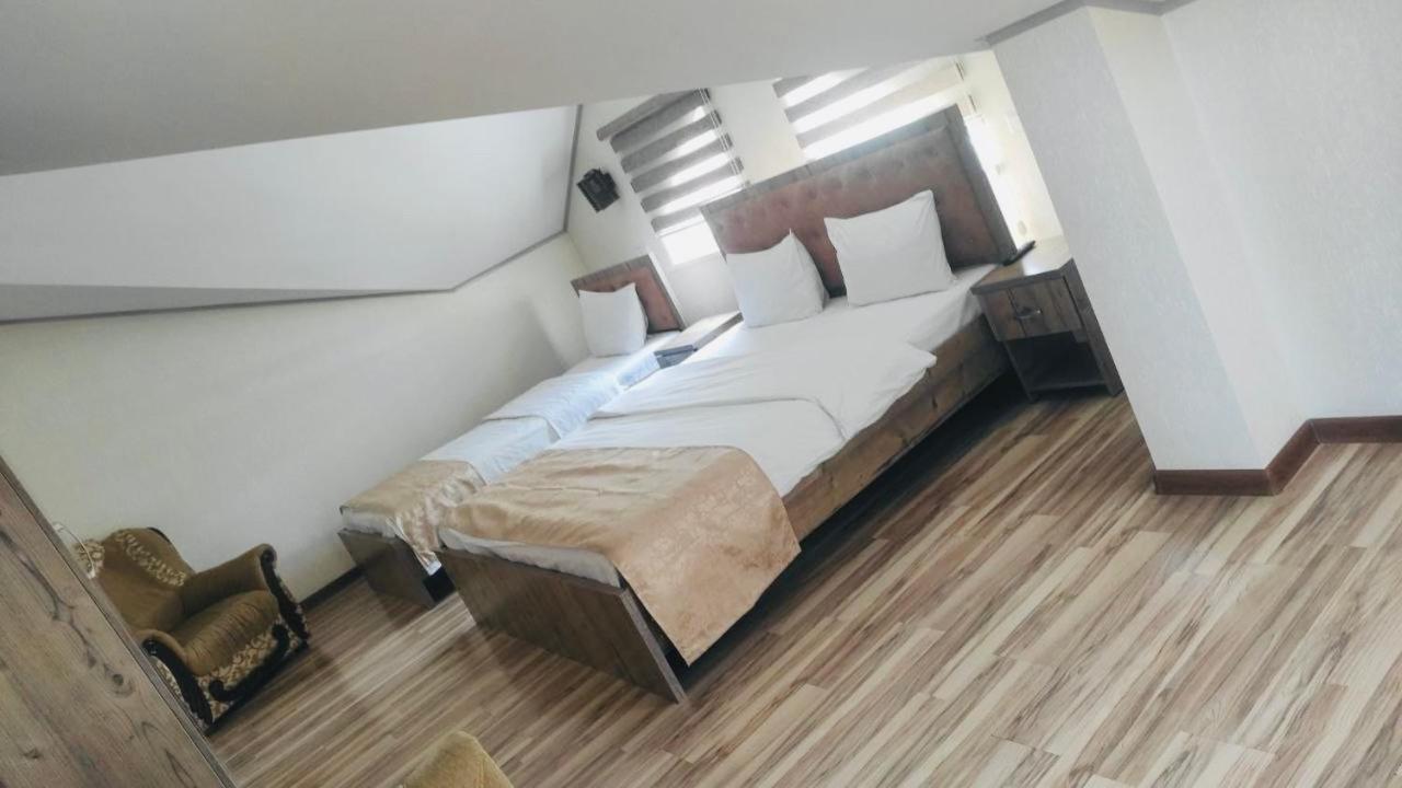 Tourist Inn Hotel ทาชเคนต์ ภายนอก รูปภาพ